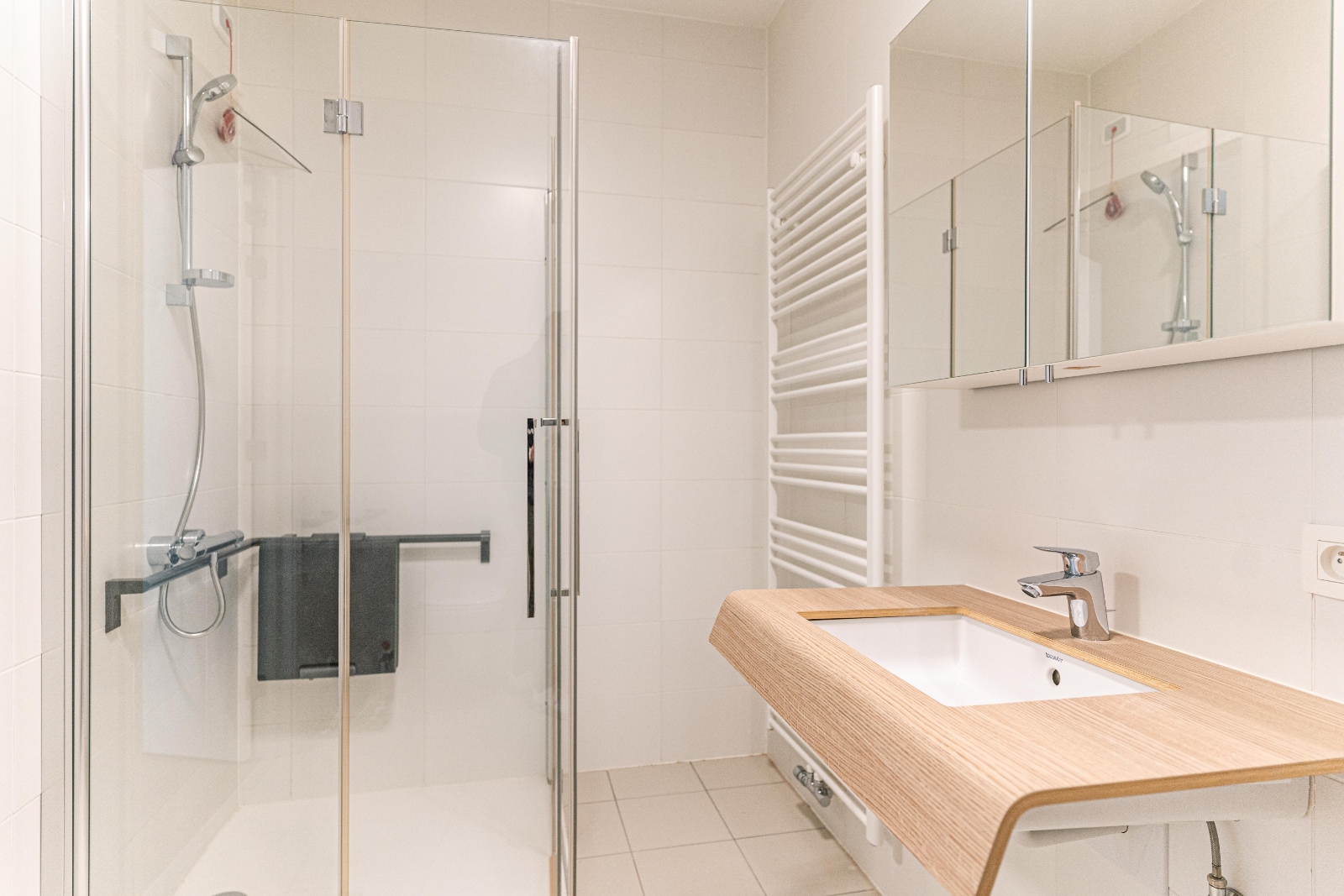 Assistentie appartement in de prachtige residentie te Bornem aan de watertoren - foto 5