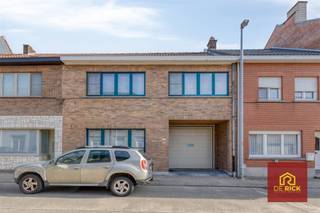 Welkom in deze mooie woning in Teralfene. Deze goed onderhouden woning is ideaal voor wie op zoek is naar comfort en ruimte.De woning heeft een...