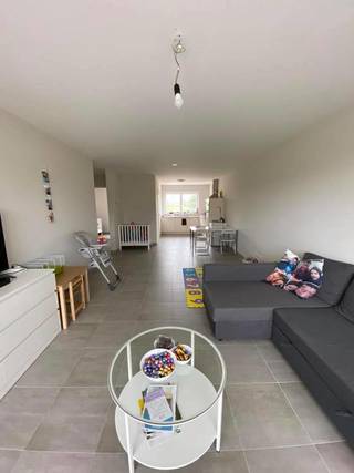 Dit prachtige 2 slaapkamer appartement is gelegen in het centrum van Oudsbergen (Meeuwen). Het appartement bevindt zich op de eerste verdieping...