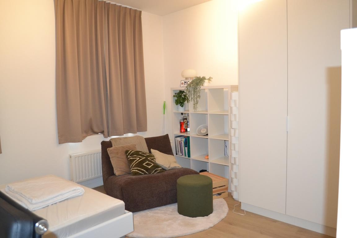 Volledig gerenoveerde studentenkamer - foto 4