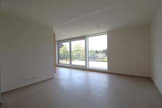 Instapklaar nieuwbouwappartement te huur in het centrum van Tielt.Het appartement is gelegen op de tweede verdieping en er is een lift aanwezig in...