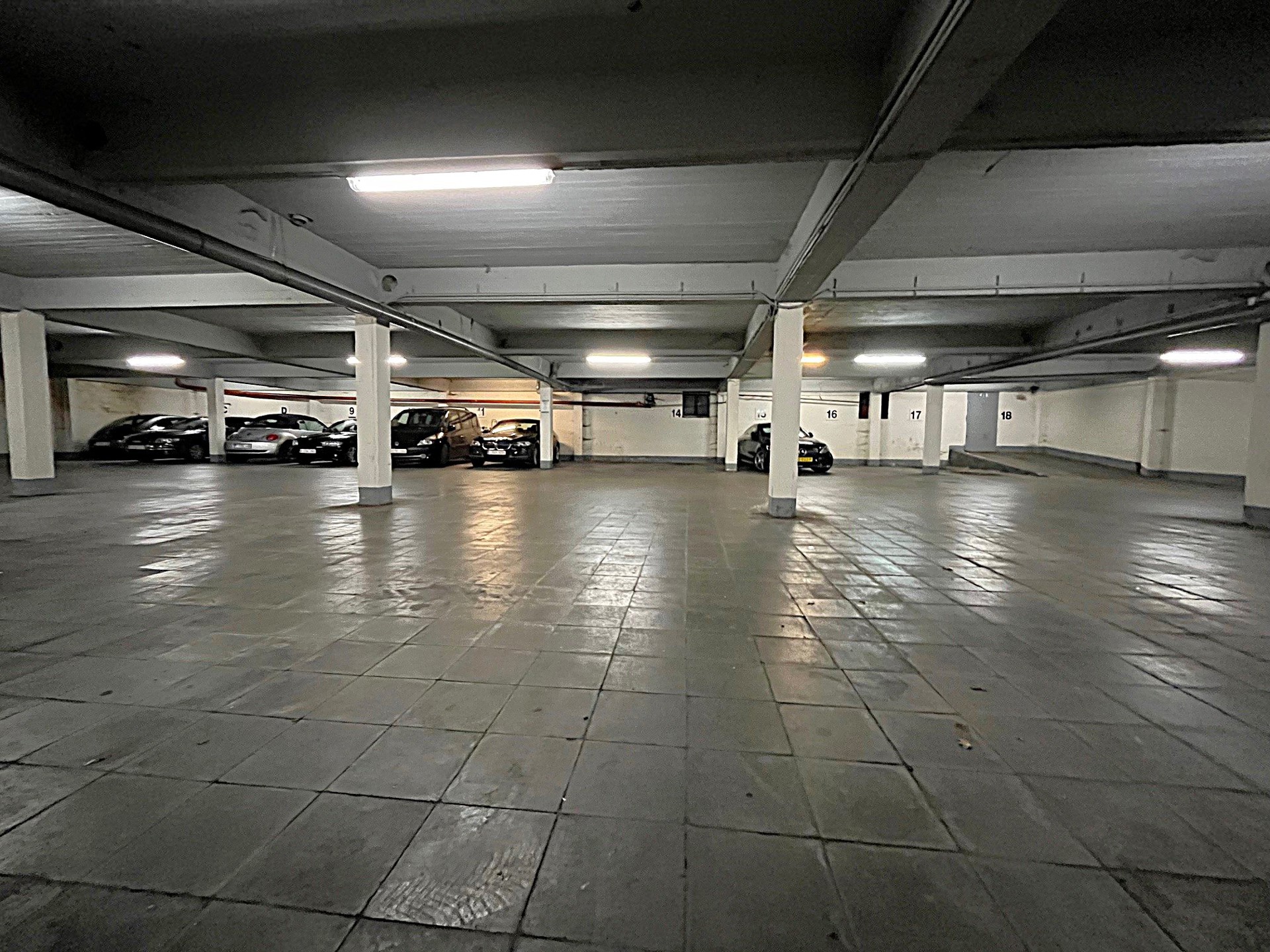 Ondergrondse autostaanplaatsen te koop in centrum - foto 4