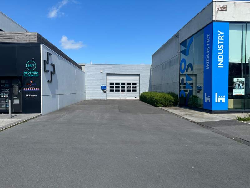 Commercial for rent in Roeselare - photo 2