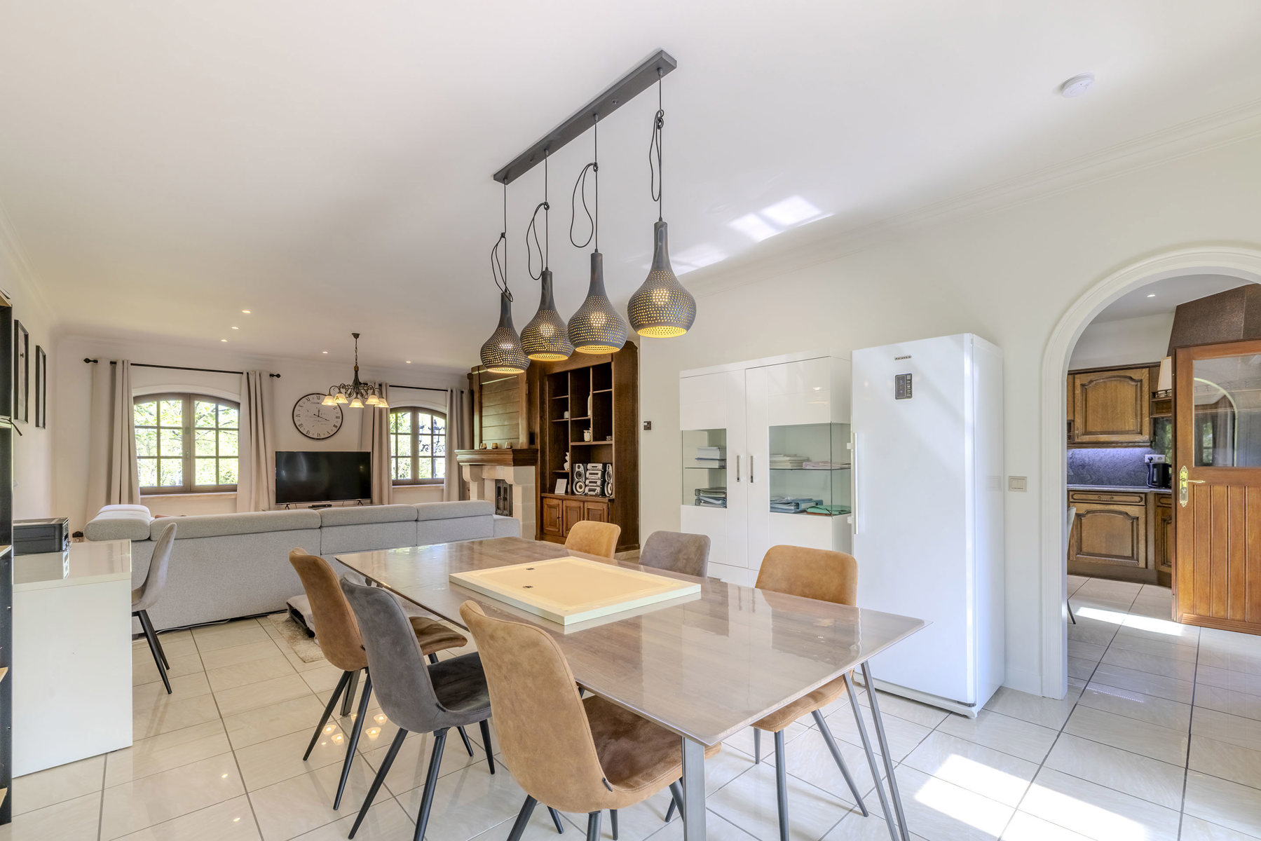 Ruim landhuis op ca. 3010 m² grond met ca. 736 m² bew.opp. - foto 5