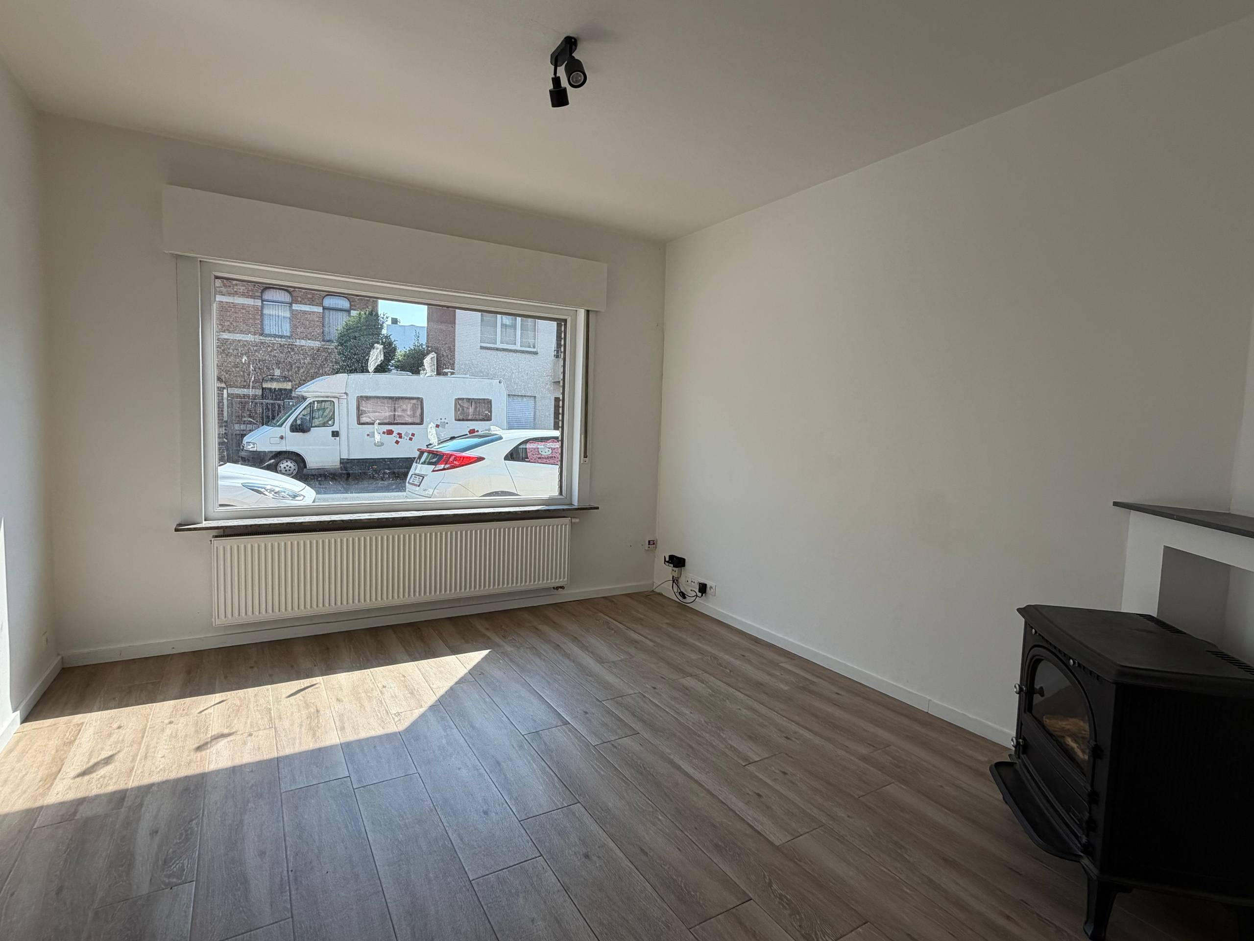 Instapklaar gelijkvloers éénslaapkamer appartement met tuin te huur in Oostende - foto 4