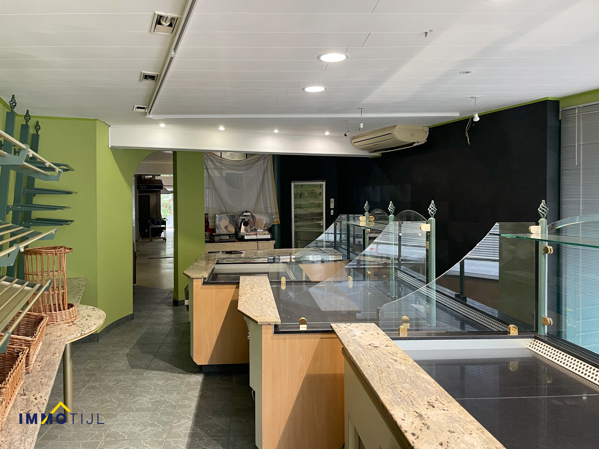 Ruim handelshuis te Gijzegem (Aalst)! - foto 4