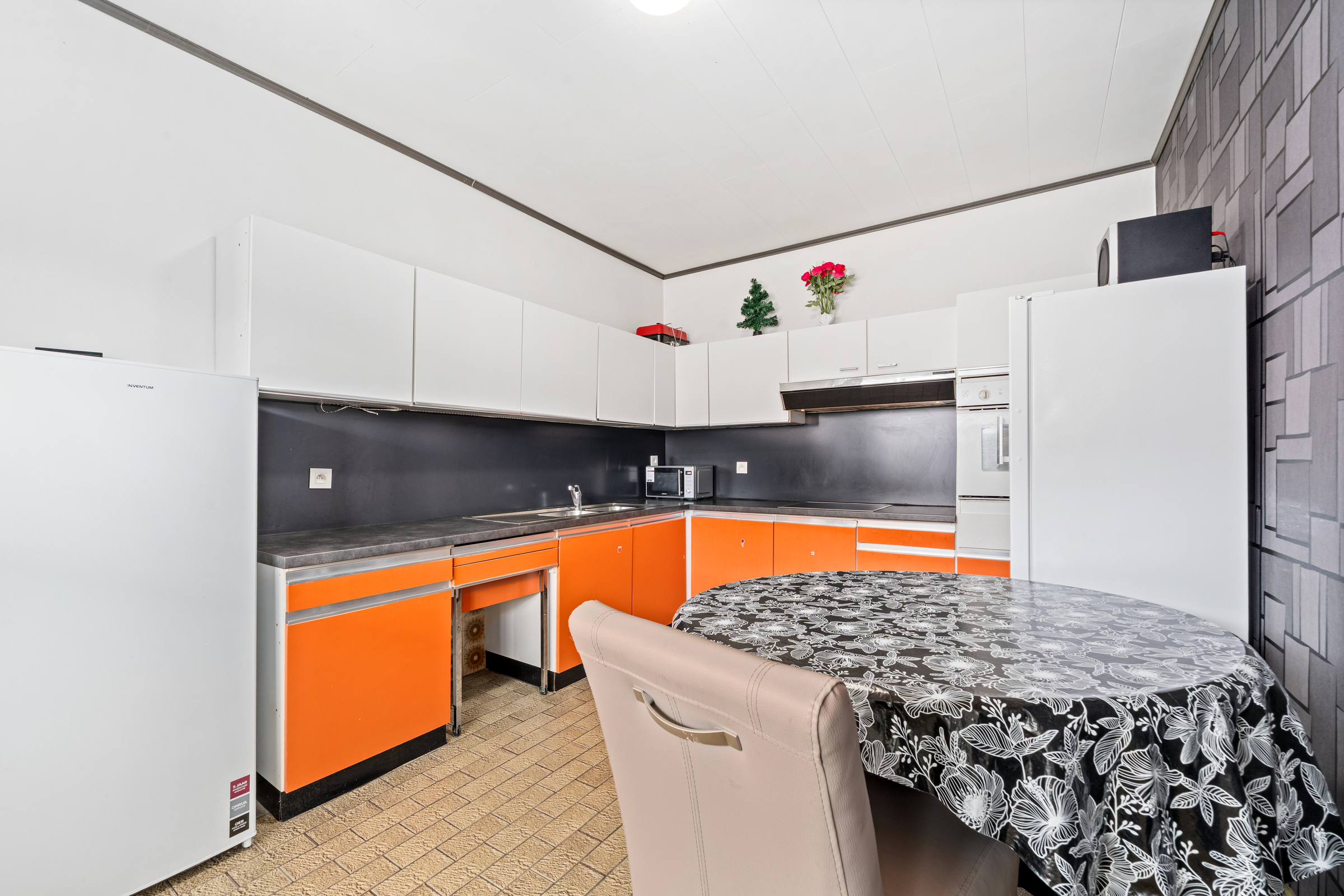 Halfopen woning in centrum Grembergen met mogelijkheden - foto 5