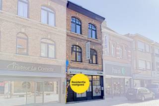 Gerenoveerde woning (2025) in winkelstraat van Nieuwpoort-stad op 161 m².Deze prachtige woning combineert ruimte, comfort en energiezuinigheid...