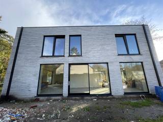 Luxe nieuwbouwvilla, innovatief design en comfort, geen BTW enkel registratieOntdek deze prachtige nieuwbouwvilla, gebouwd volgens de nieuwste...