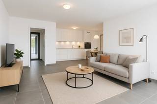 In een recente en stijlvolle residentie op de tweede verdieping bevindt zich dit prachtige nieuwbouwappartement. Gelegen op een rustige maar...