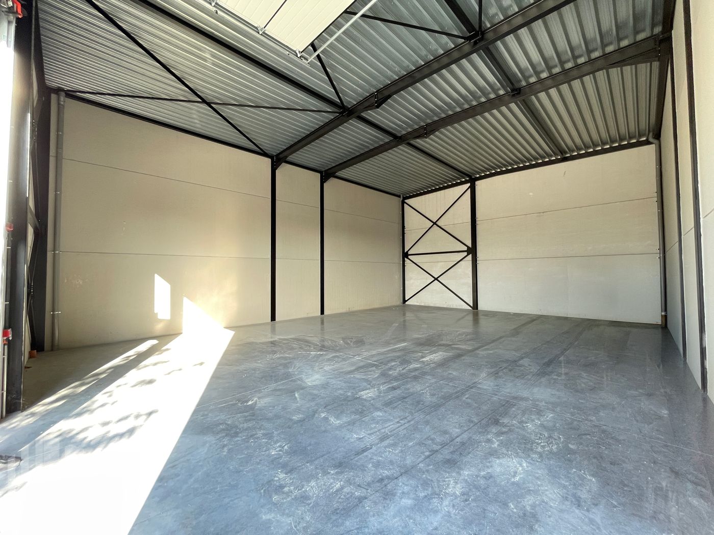 Nieuwbouw KMO-unit van 178 m² nabij de E403 te huur - foto 4