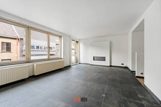 Instapklaar 2-slpk appartement nabij het centrum van Aartrijke. Alles op wandelafstand : winkels, bakker, beenhouwerij, openbaar vervoer,...Een...