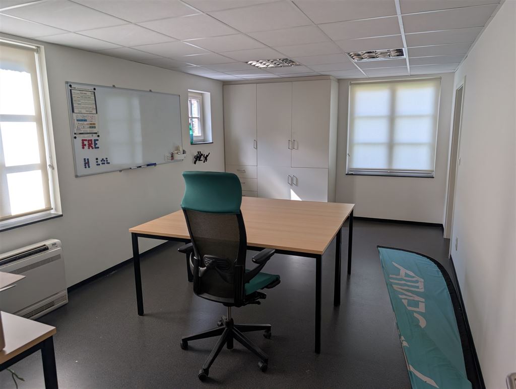 Kantoor of winkel in centrum 's-Gravenwezel - foto 5