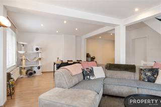 Spacious and bright apartment for rent Kachtemsplein 11, KachtemIn a central location in Kachtem is located this spacious apartment of no less than...