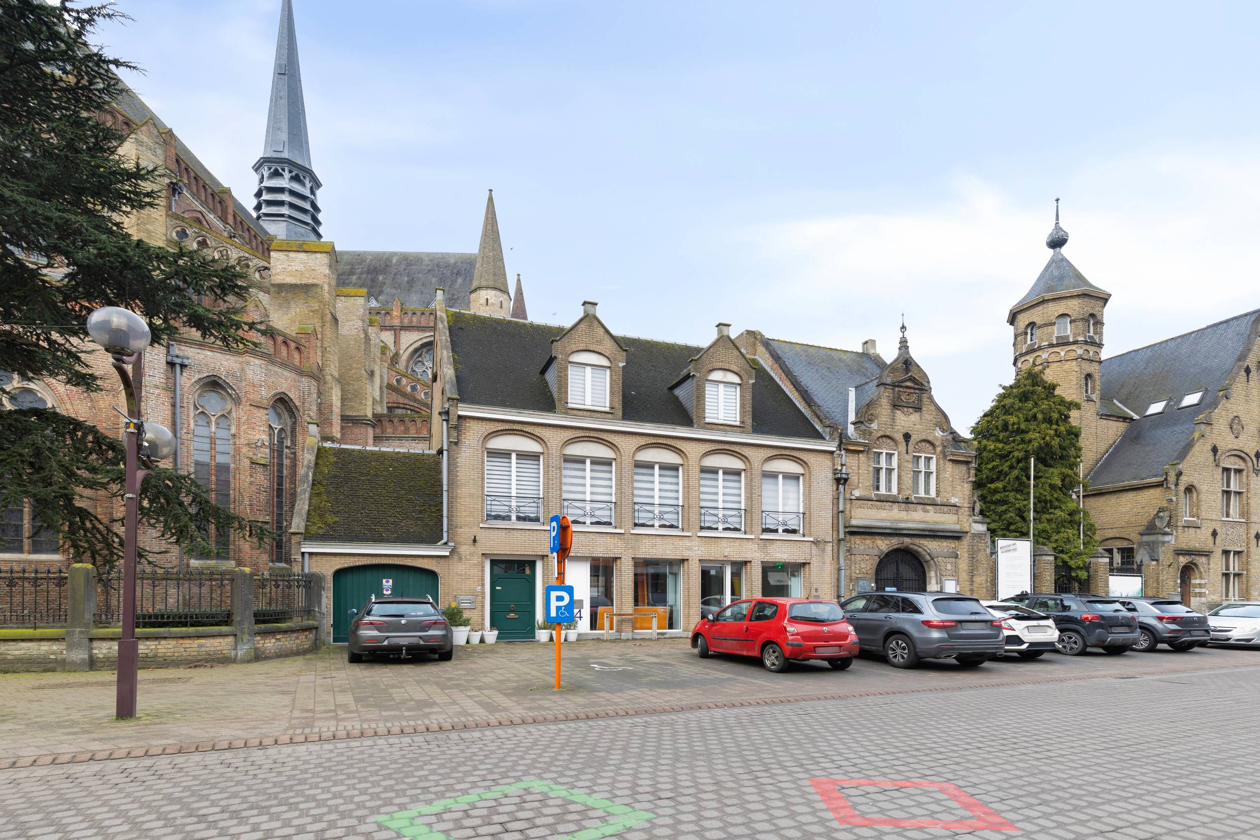 Handelspand met woonst te koop in centrum Veurne - foto 3