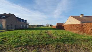 Deze zeldzaam ruime bouwgrond van 2.176m² vindt u in Reppel, een rustige deelgemeente van Bocholt, op een boogscheut van Bree. De Toekomststraat...