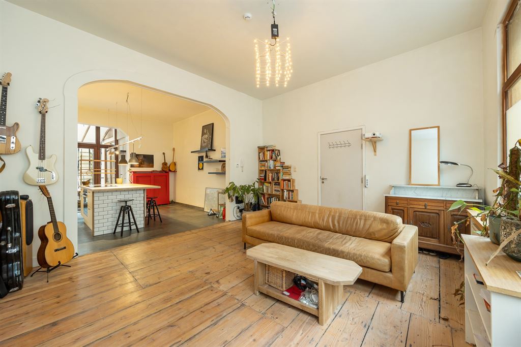 Karaktervol appartement met stadskoer - foto 3