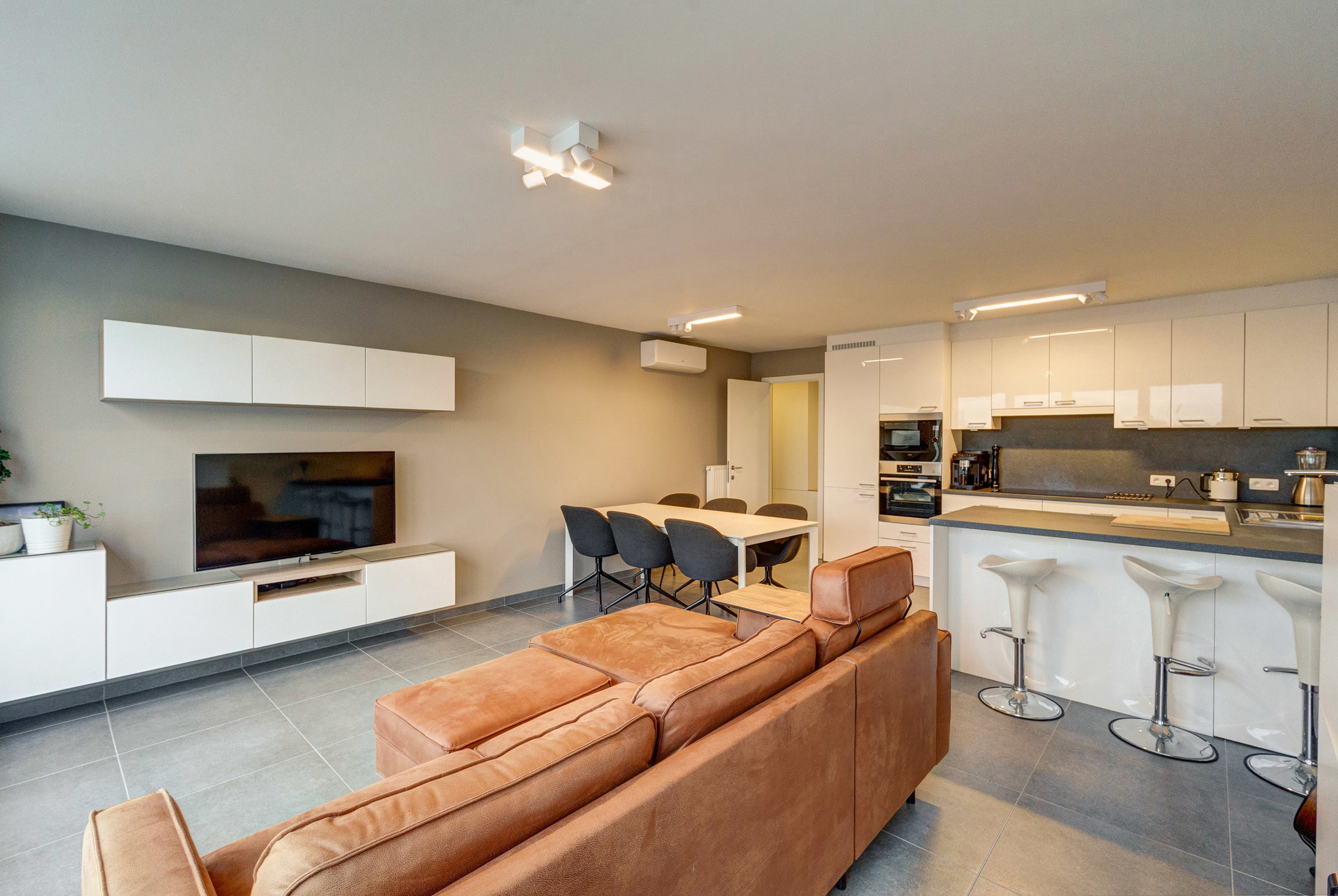 Recent appartement met 2 slpks en 2 parkings in Begijnendijk - foto 4