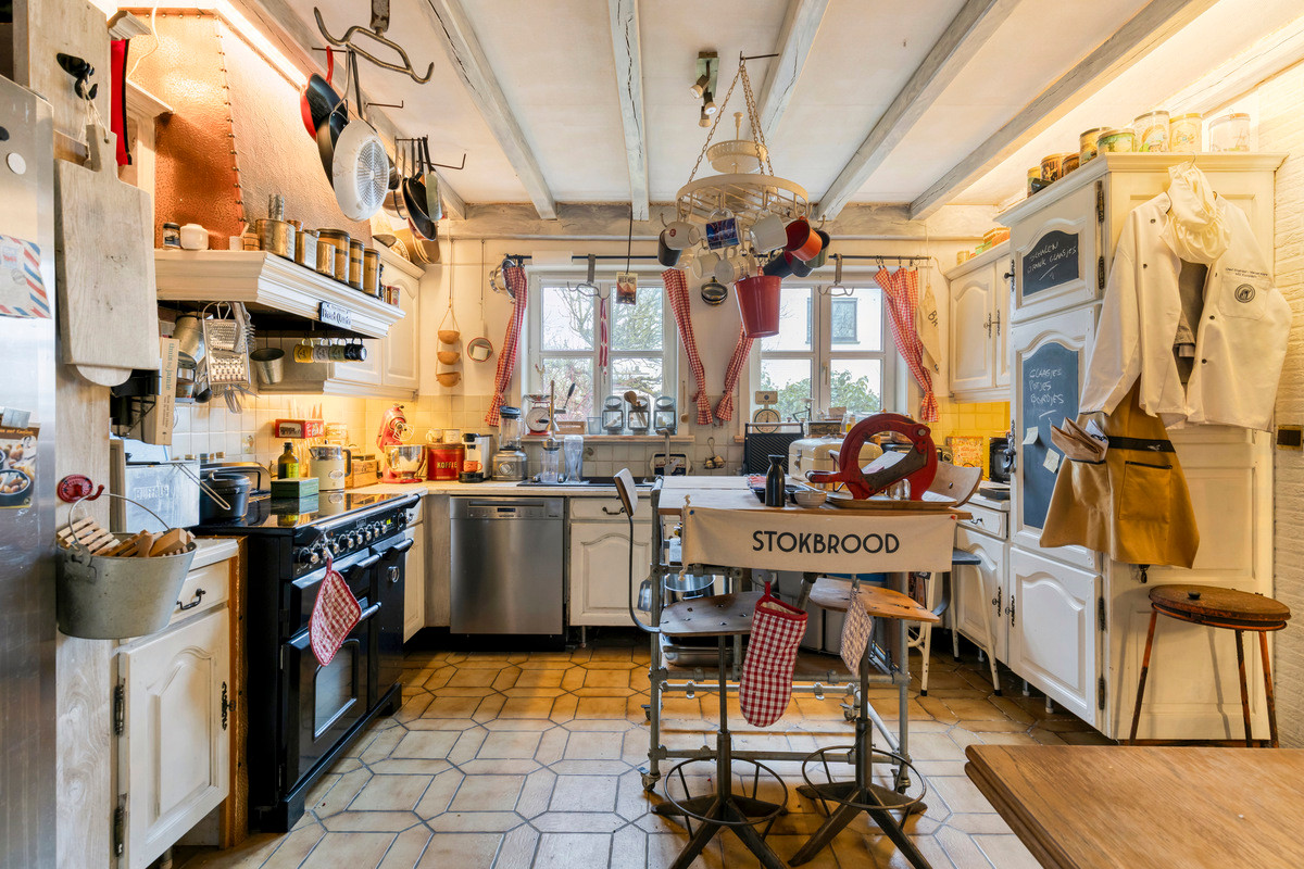 RUIME VILLA MET 4 SLPKS EN TUIN OP RESIDENTIËLE LOCATIE! - foto 4