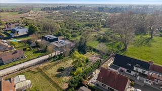 Prachtig perceel bouwgrond op een unieke locatie te Oostduinkerke. Grenzend aan de Oostvoorduinen in een doodlopende straat biedt dit perceel...
