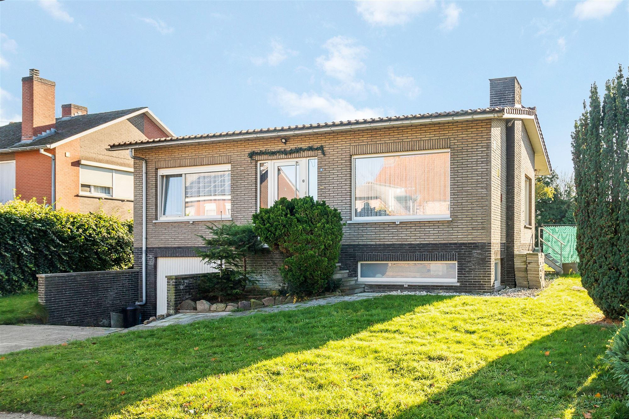 VOLLEDIG GERENOVEERDE, PERFECT INSTAPKLARE WONING OP MOOI PERCEEL! - foto 2