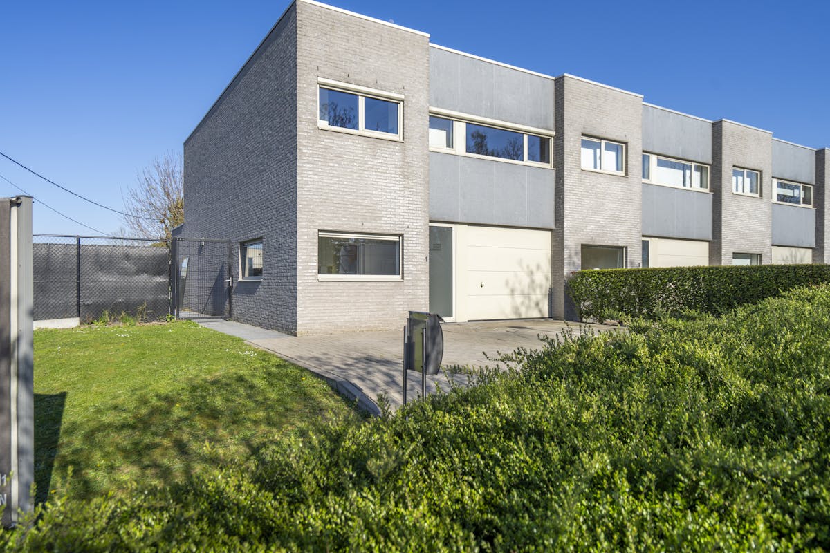 Instapklare woning met polyvalente ruimte op Hoog Kortrijk - foto 1