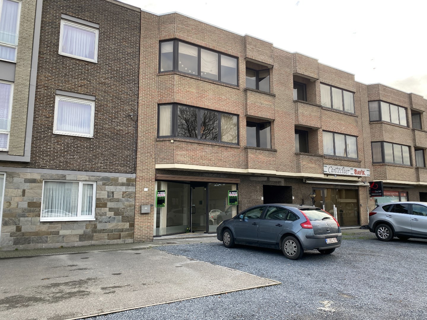 Commercieel handelspand op de Grote Steenweg te Olsene - foto 1