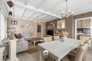 Dit volledig gerenoveerde gelijkvloers appartement ligt in het pittoreske Neerglabbeek (Oudsbergen), in een rustige straat vlakbij de...