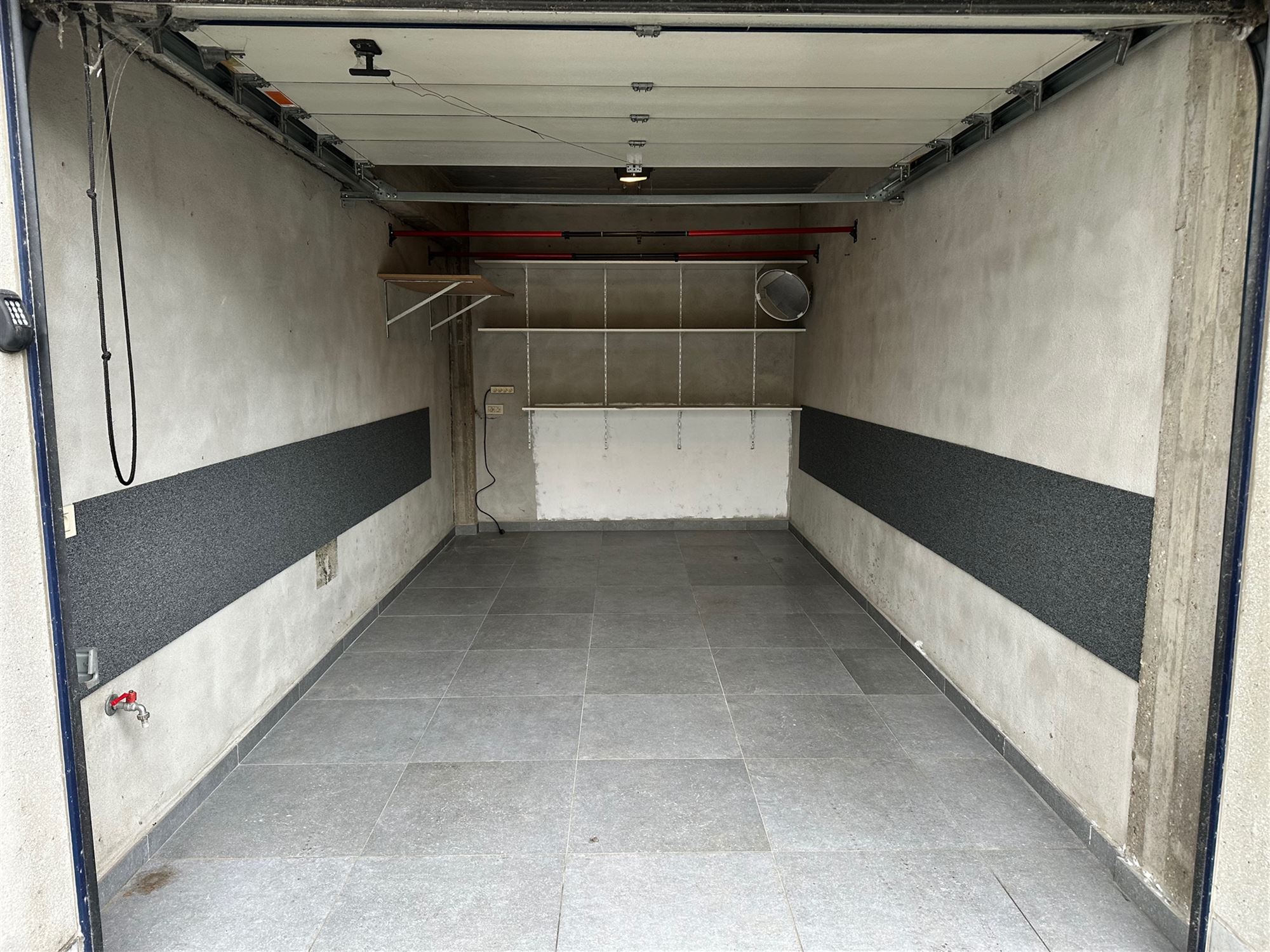 Garage for rent in Bredene - photo 2