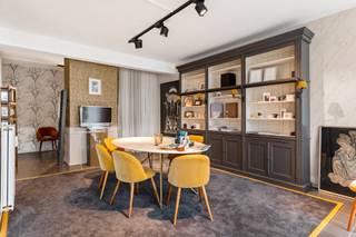 Êtes-vous l'entrepreneur motivé qui peut donner une nouvelle vocation à cet espace commercial bénéficiant d'une excellente visibilité ?...