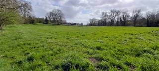 Wij bieden te koop aan: een bouwgrond van 90 are, gelegen in de rustige en gegeerde gemeente Orp-Jauche. Deze grond biedt een landelijke omgeving...