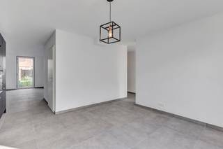 Voor meer info of een bezoek, bel 054 69 39 39 - Deze nieuwbouwwoning maakt deel uit van een project van 5 nieuwbouwwoningen. Geen casco...