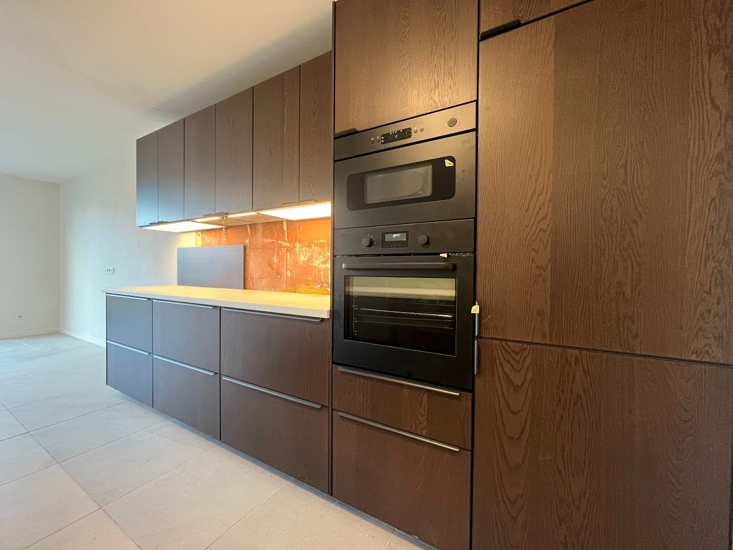 Modern en energiezuinig gelijkvloers nieuwbouwappartement met tuin in Aarsele - foto 2