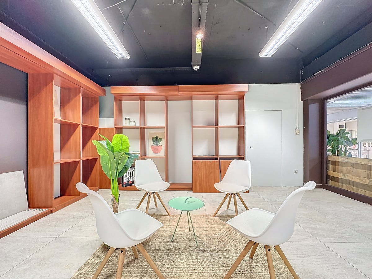 Propriété commerciale dans le centre commercial « De Kern » à Wilrijk à vendre. - photo 3