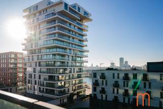 Exclusief appartement op de 5de verdiepingOntdek dit prachtig, volledig ingericht appartement gelegen op de 5de verdieping van de prestigieuze...