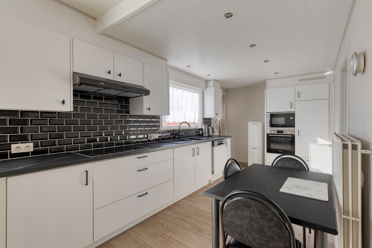 Instapklaar huis te Rumbeke - foto 4
