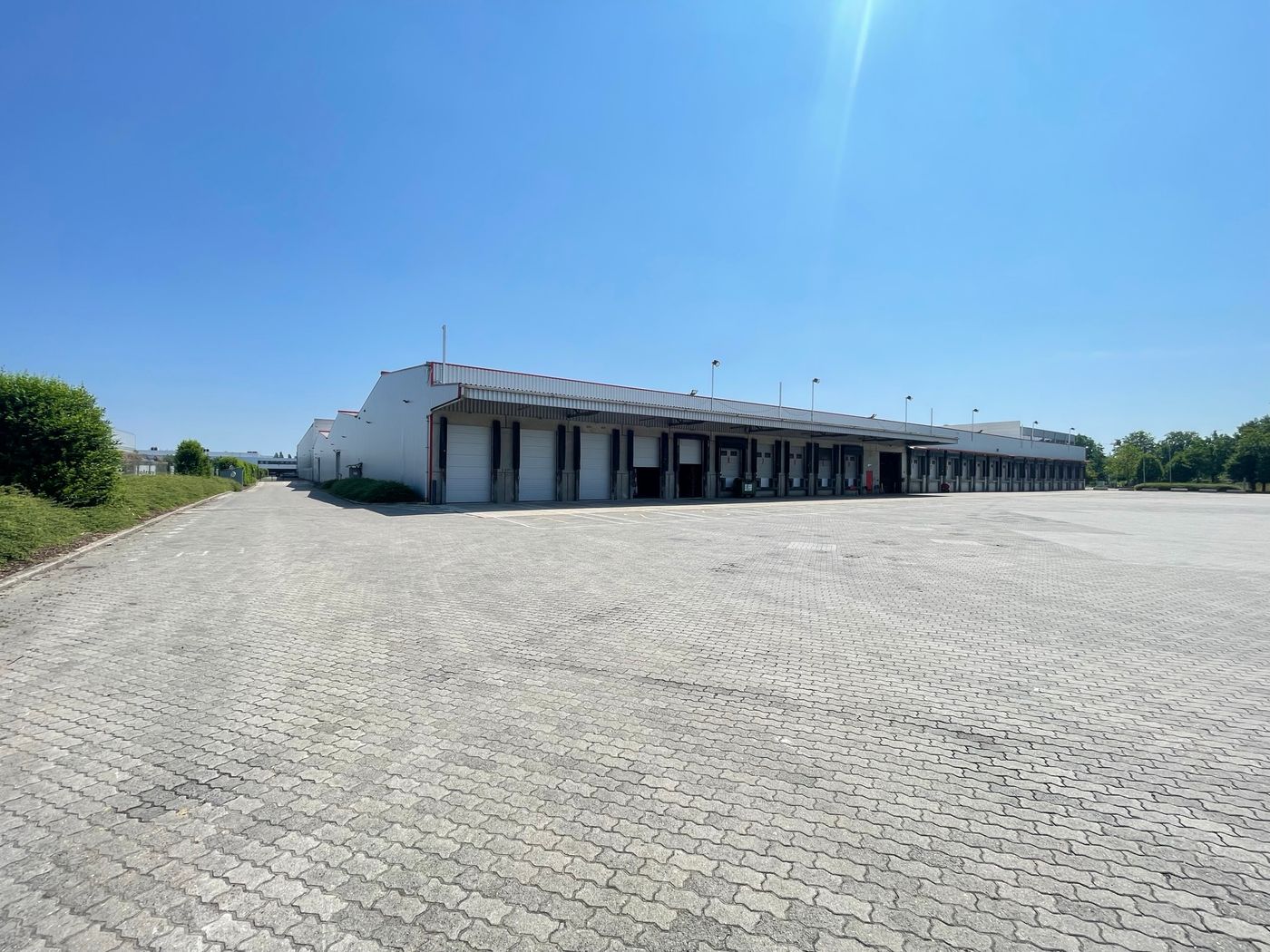 4.000 m² opslagruimte nabij E19 - foto 4