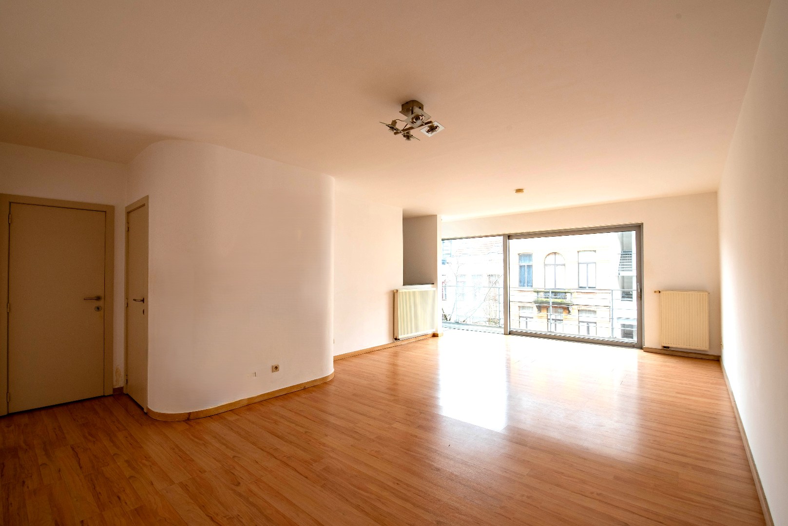 Apartment for rent in Antwerp with 2 bedrooms - photo 2