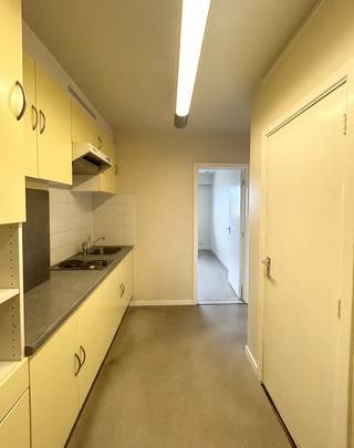 Dit 1-slaapkamerappartement is gelegen langs de Naamsesteenweg in Heverlee, een uiterst gegeerde ligging op fietsafstand van Leuven en vlak...