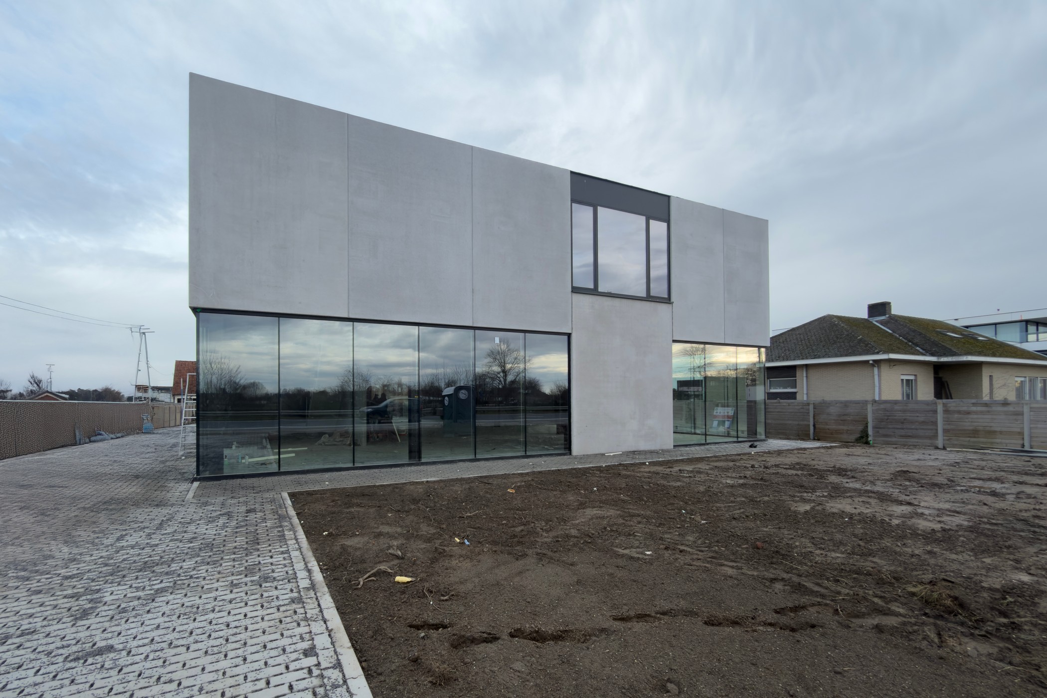 Nieuwbouw handelsruimte 390m² langs de N60 in Gavere - photo 3