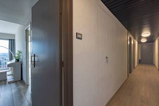 Instapklaar hoekappartement met 2 slaapkamers en prachtig verzicht op BrusselDit recent vernieuwde appartement bevindt zich op de zevende verdieping...