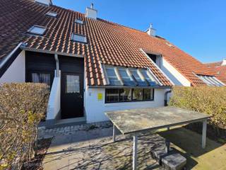 Deze (vakantie)woning is volledig instapklaar, gelegen op een rustige locatie in het domein Ysermonde, dichtbij het maritiem park en op 900m van...