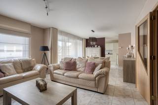 Op zoek naar een lichtrijk appartement om te bewonen of als investering?Graag bieden we je dit mooie appartement aan met twee ruime slaapkamers in...