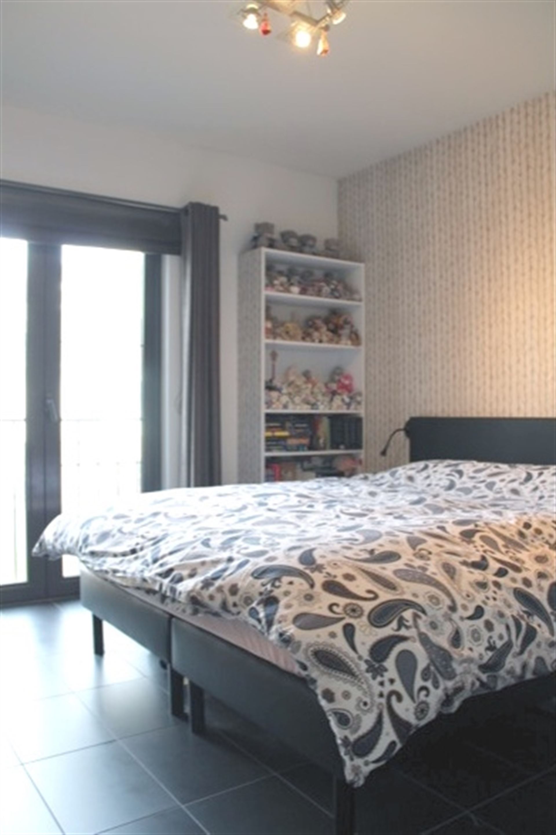 Mooi appartement met terras en autostaanplaats - foto 4