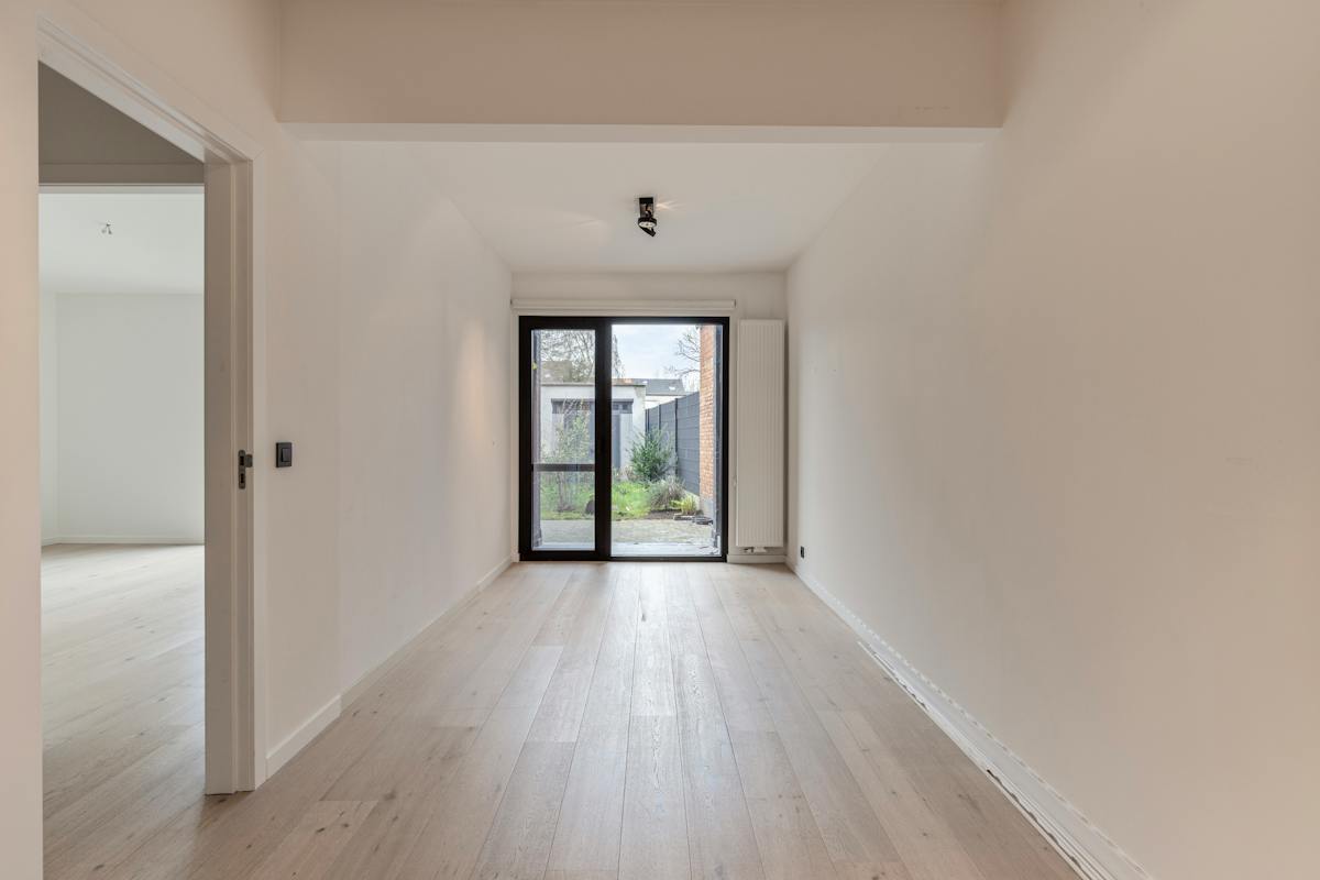 Gerenoveerd appartement met tuin te huur in centrum Wilrijk - foto 5