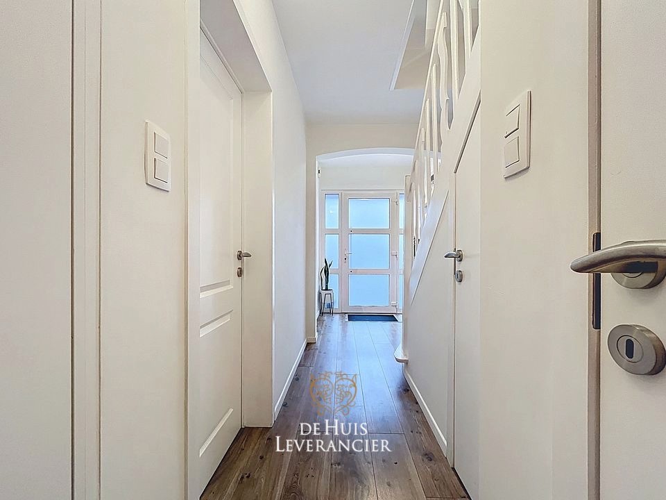 B&amp;B Moment ELSDONK: Stijlvol gerenoveerde gezinswoning met 4 slpks en tuin, EPC Label B - foto 5