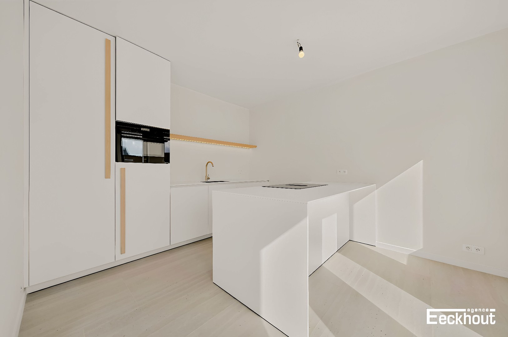 Prachtig gerenoveerd appartement met 2 slaapkamers en terrassen! - foto 4