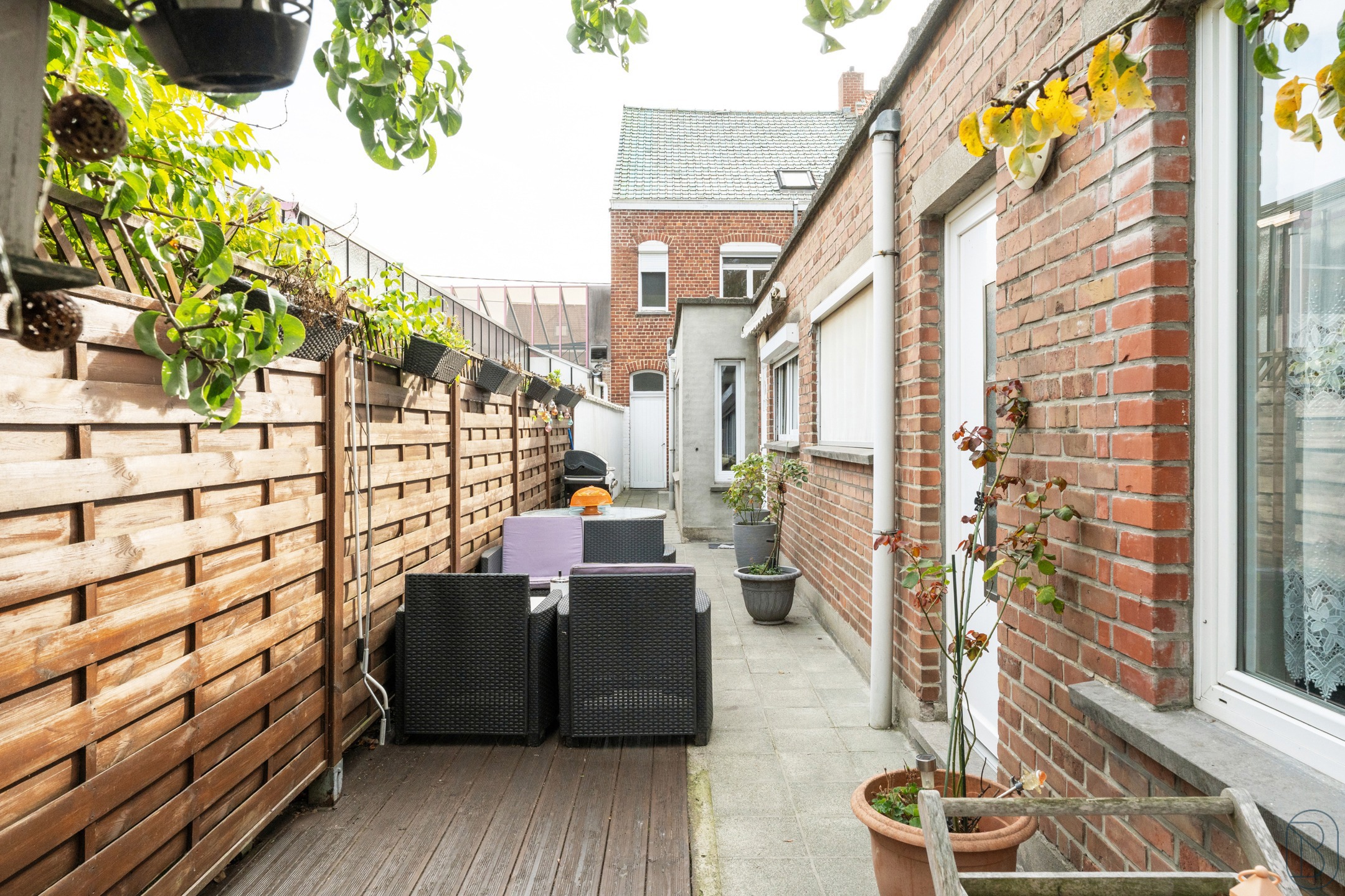Ruime woning met verhuurd handelsgedeelte - foto 5