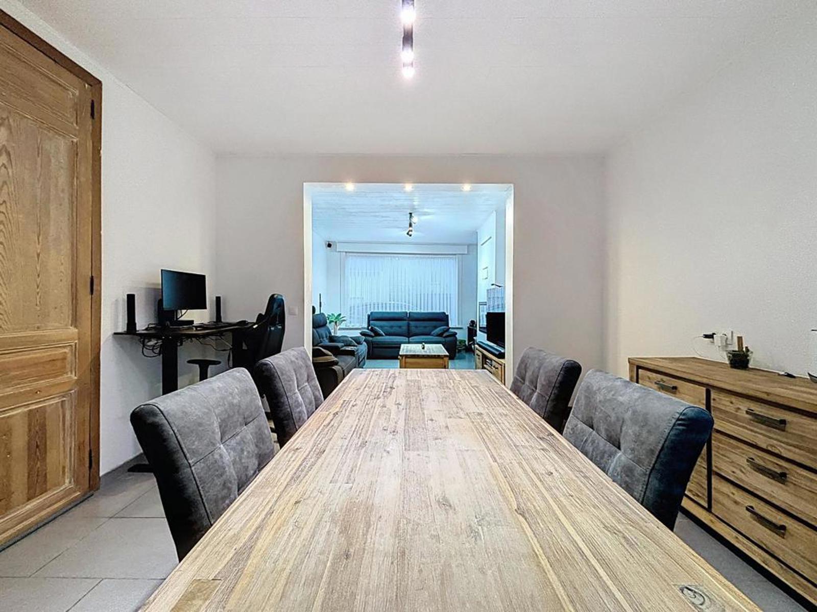 Centraal gelegen woning met 3 slaapkamers en dressing - foto 4