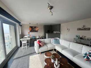 Buitenkans! Te huur op jaarbasis: prachtig en uniek gelegen appartement in de kleinschalige kwaliteitsresidentie Residentie Neptunus. Dit...